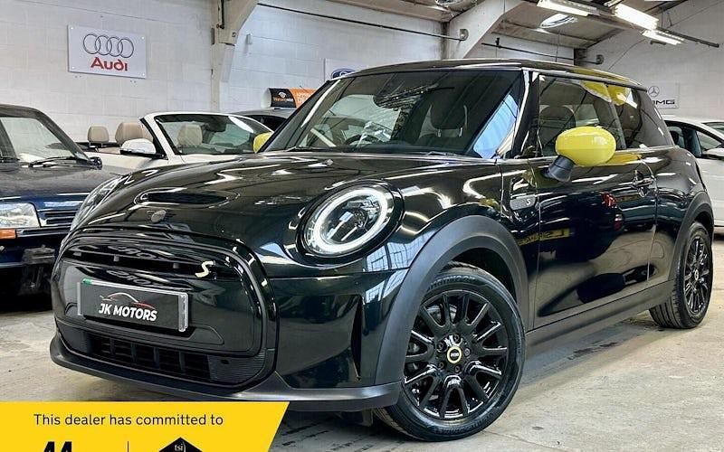 Begagnad Mini Cooper Level 2 135 kW (184 HK) 2023 Halvkombi