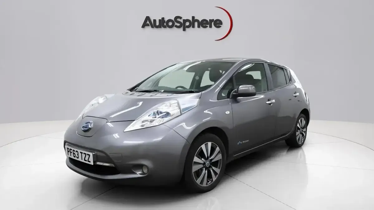 Usado Nissan Leaf Tekna 80 kW (109 HP) 2014 Cinzento Citadino