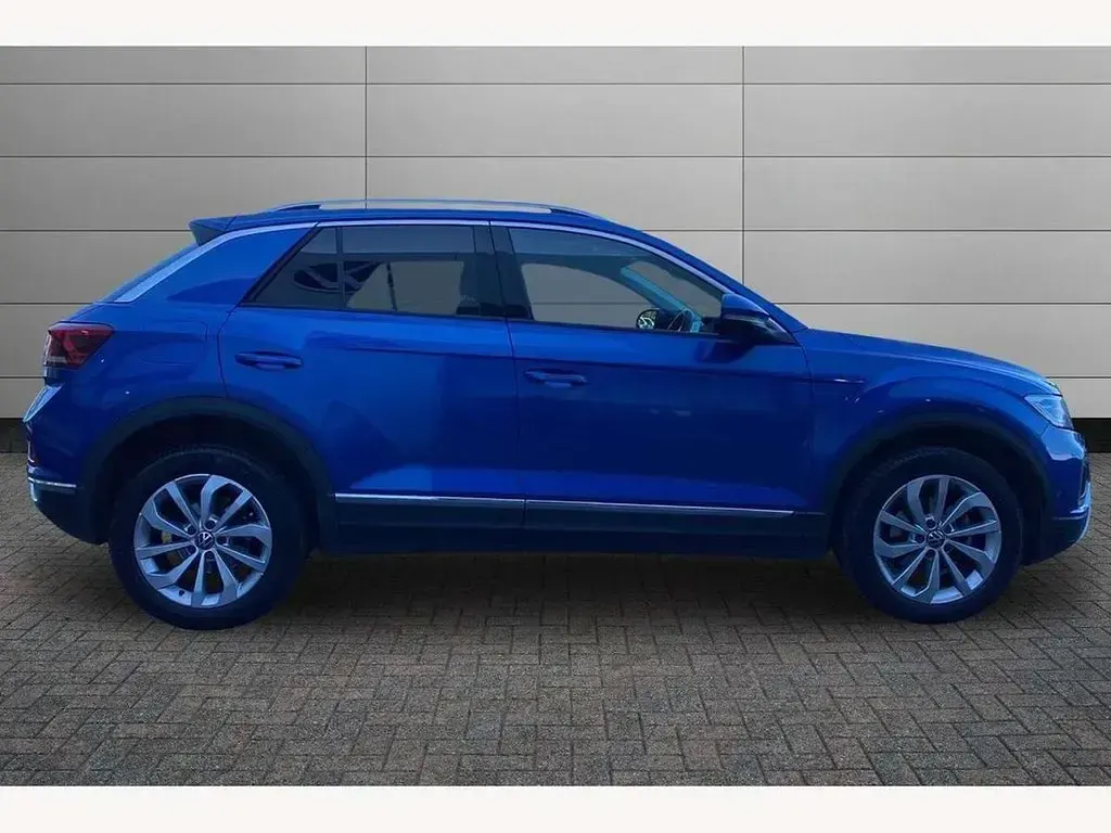 Usado VW T-Roc Style 110 HP (80 kW) 2022 Azul SUV
