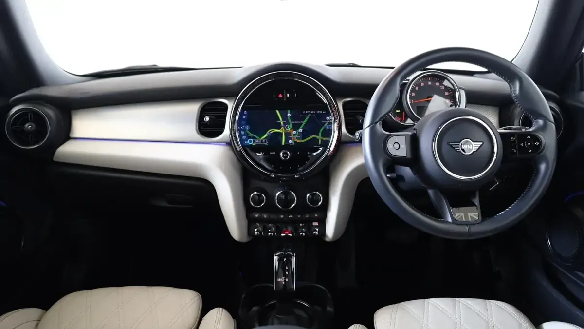Used Mini Cooper Exclusive 134 HP (98 kW) 2023 Black Hatchback