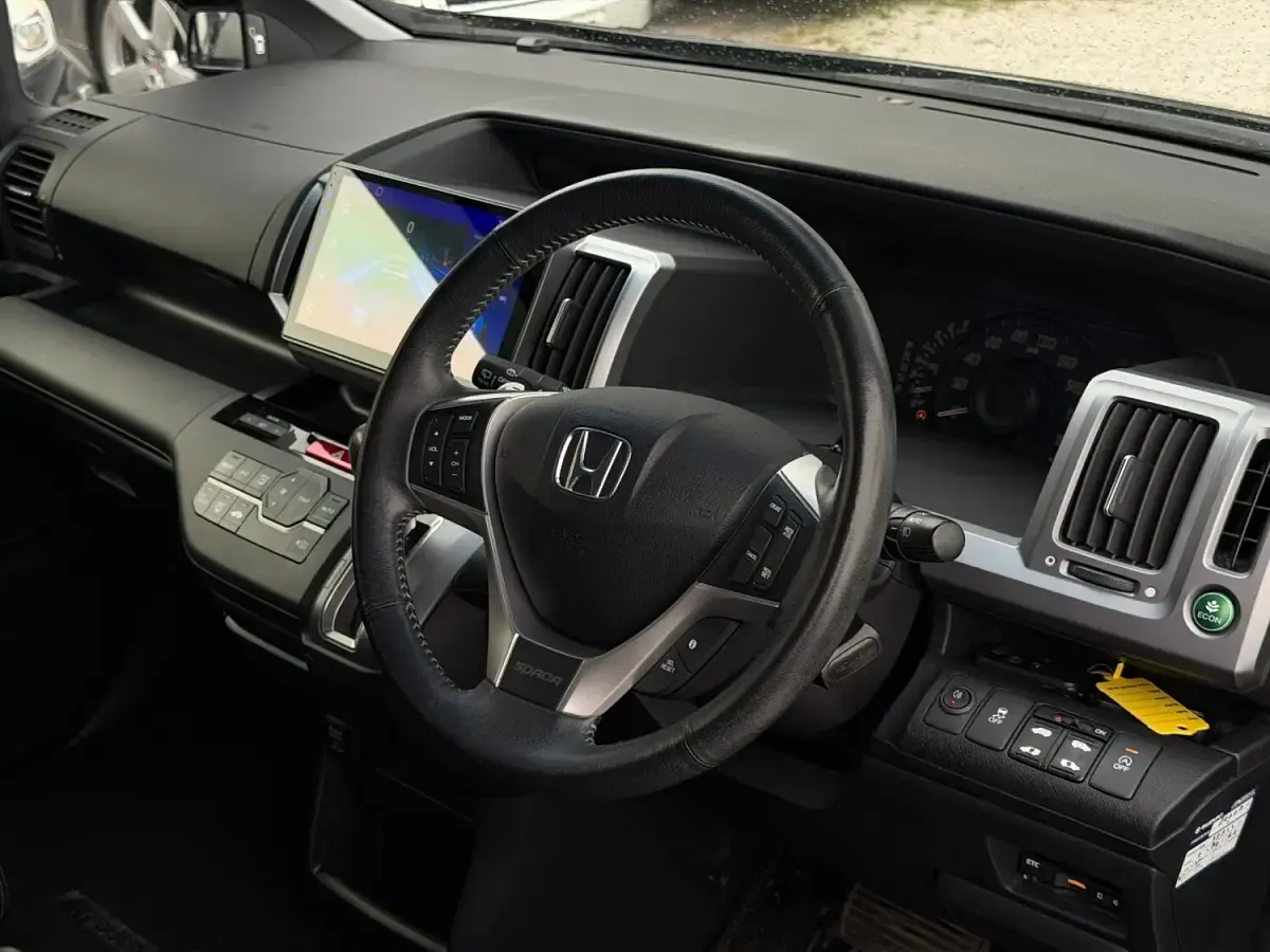 Used Honda Stepwgn Cool 2014 Black MPV