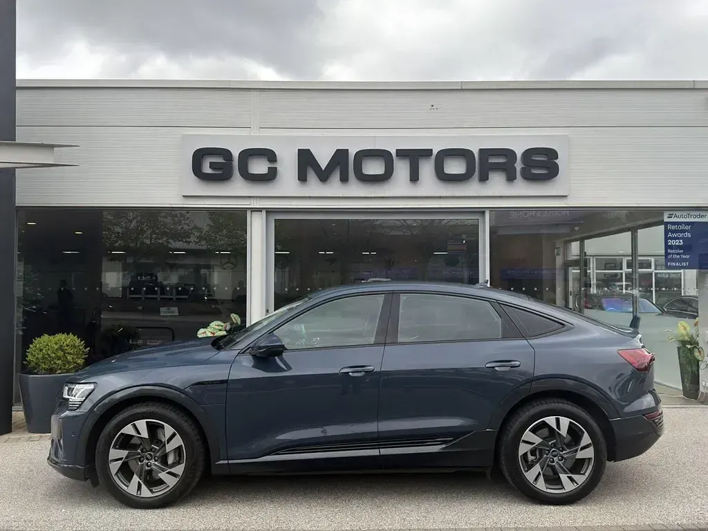 Używany Audi Q8 e-tron Sport 11 kW (15 KM) 2024 SUV