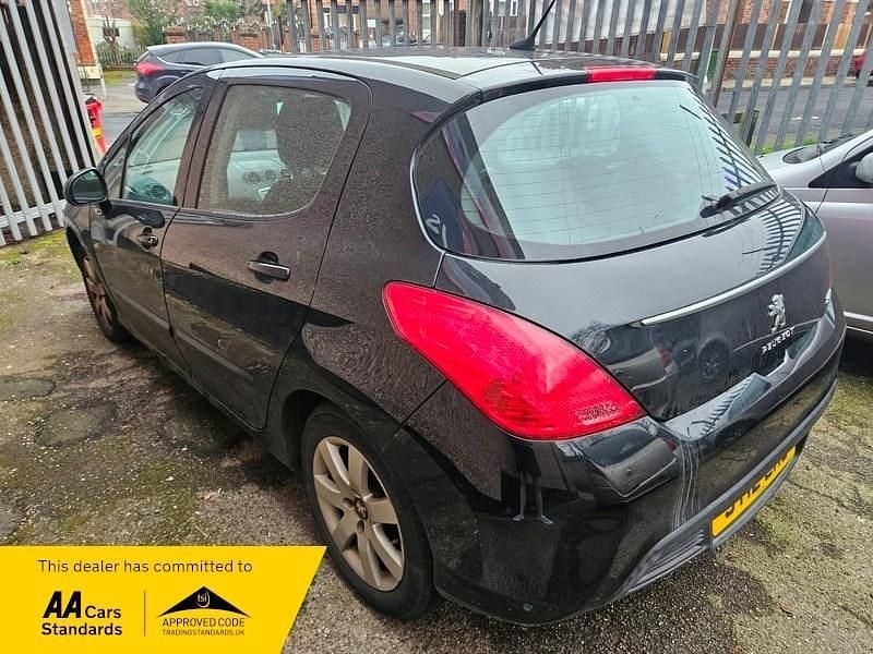 Used Peugeot 308 92 HP (67 kW) 2012 Black Hatchback