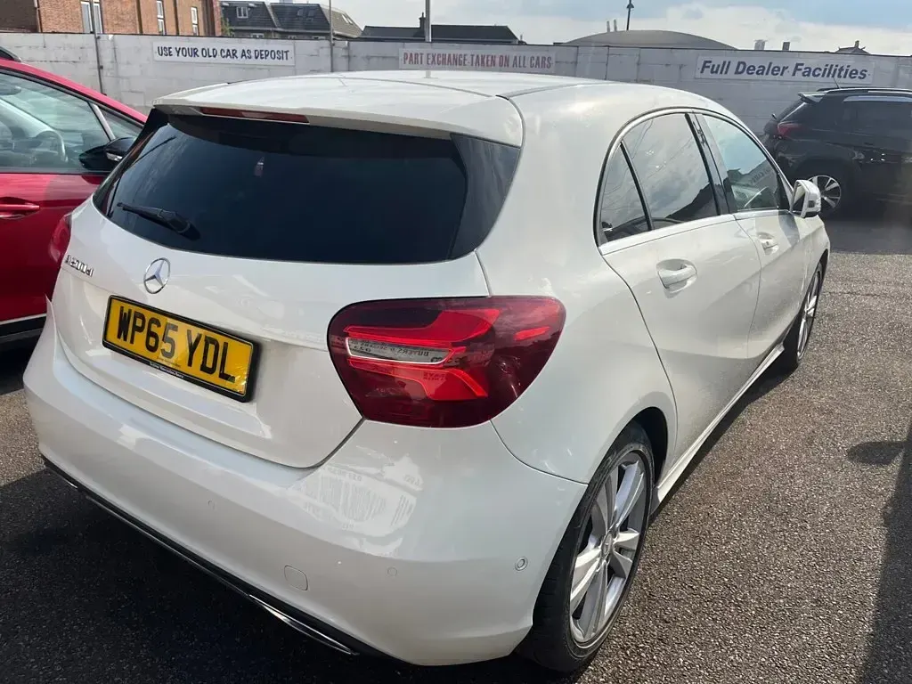 Used Mercedes A200 Premium 134 HP (98 kW) 2015 White Hatchback