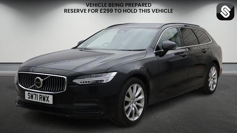 Used Volvo V90 Momentum 197 HP (144 kW) 2021 Onyx black Estate