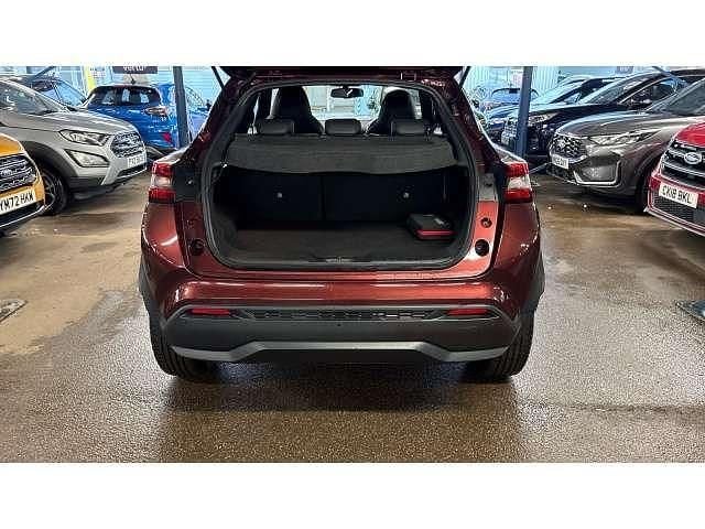 Used Nissan Juke N-Connecta 114 HP (83 kW) 2022 Red SUV