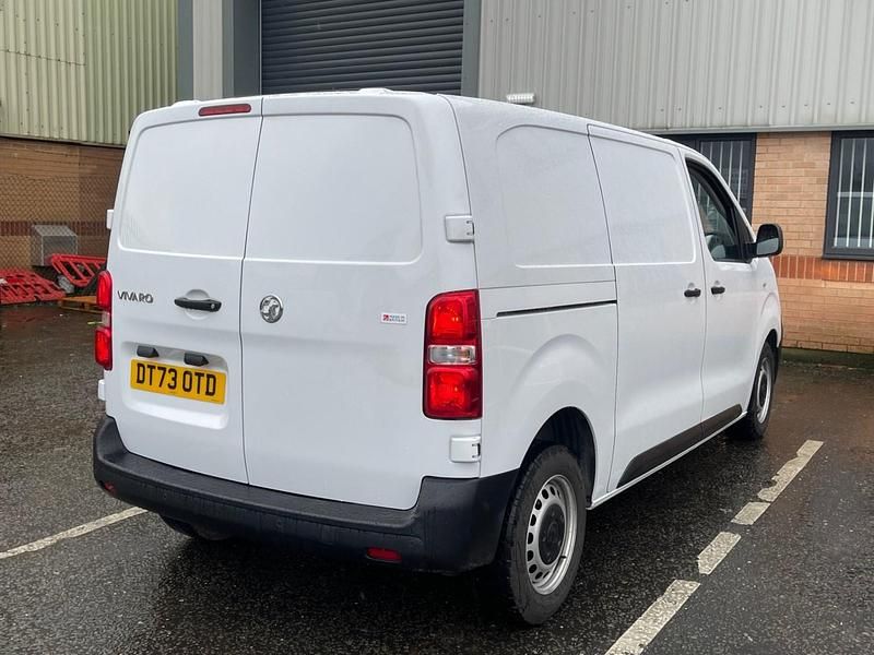 Used Vauxhall Vivaro 100 HP (73 kW) 2024 White MPV