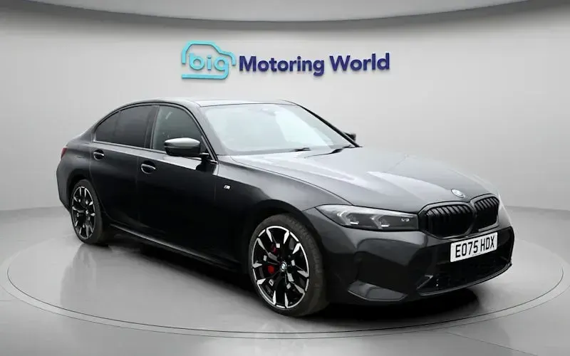 Usado BMW 330e M Sport 292 HP (214 kW) 2025 Preto Sedan