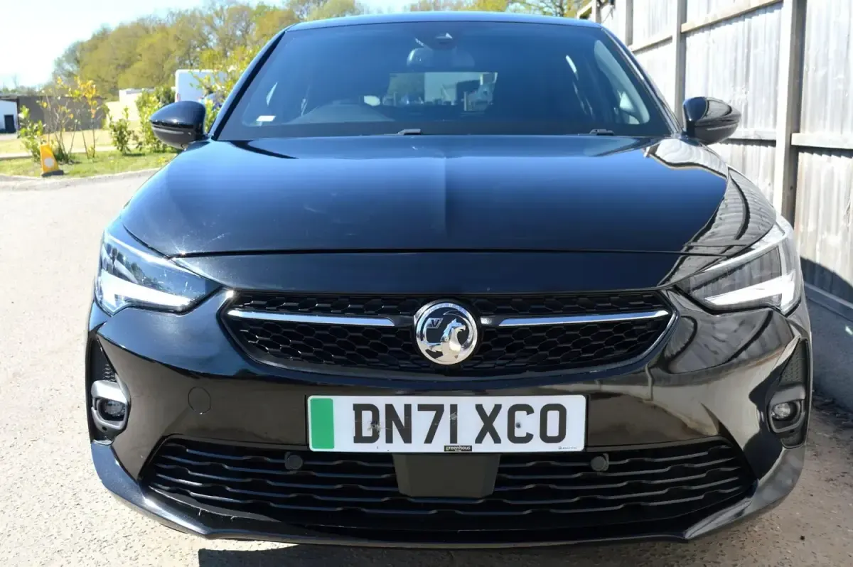 Usado Vauxhall Corsa-e SRi 100 kW (136 HP) 2021 Preto Citadino