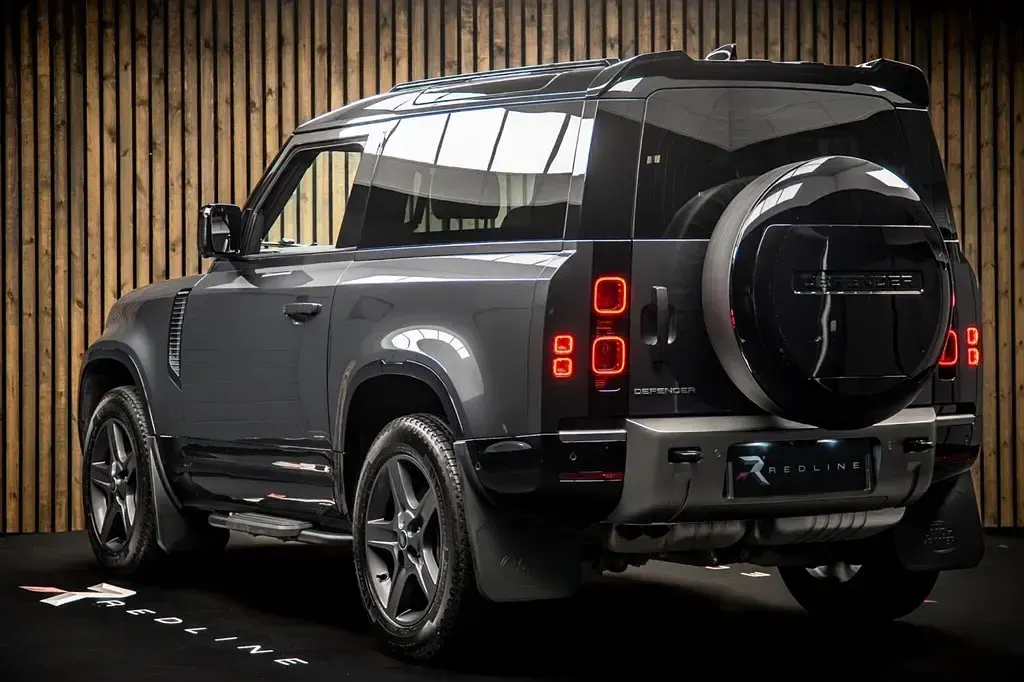 Used Land Rover Defender SE Dynamic 2024 Grey SUV