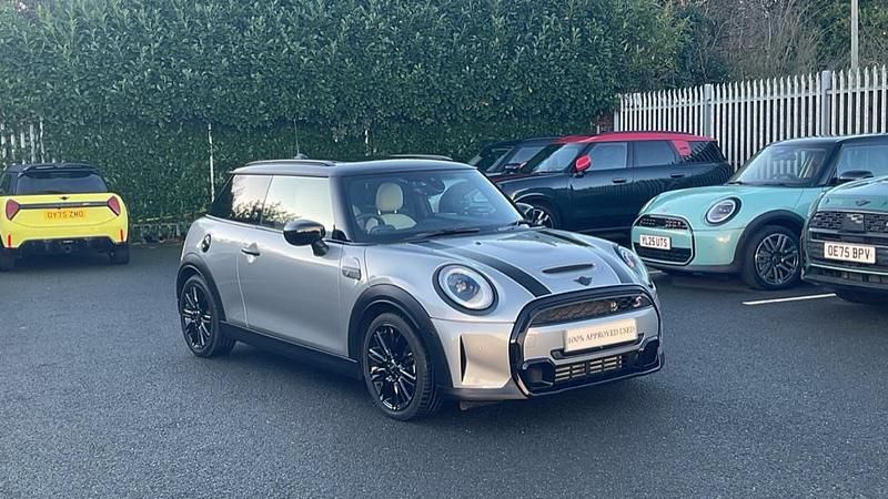 Silver Used 2023 Mini Cooper S Exclusive Hatchback | £24,950 (A bit pricey) - Image 1/4