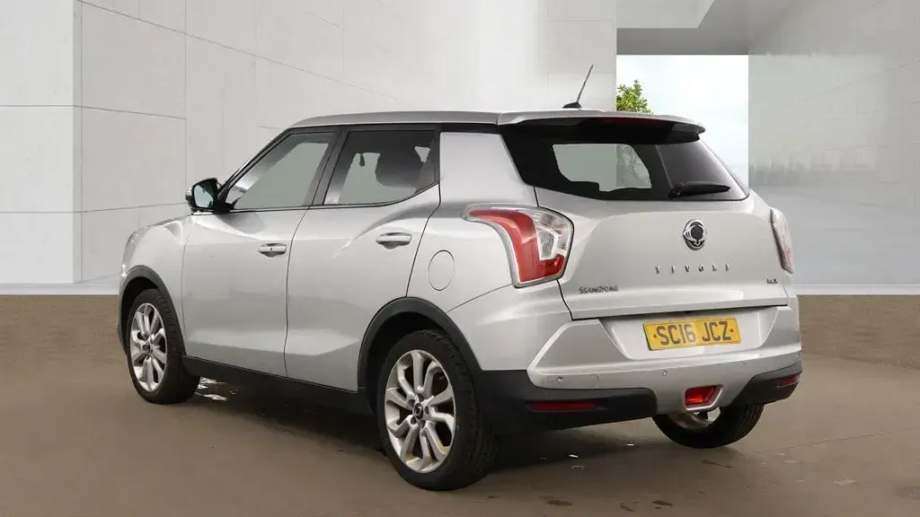 Used SsangYong Tivoli 128 HP (94 kW) 2016 Silver SUV
