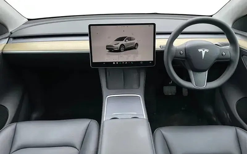 Used Tesla Model Y RWD 219 kW (299 HP) 2023 White SUV