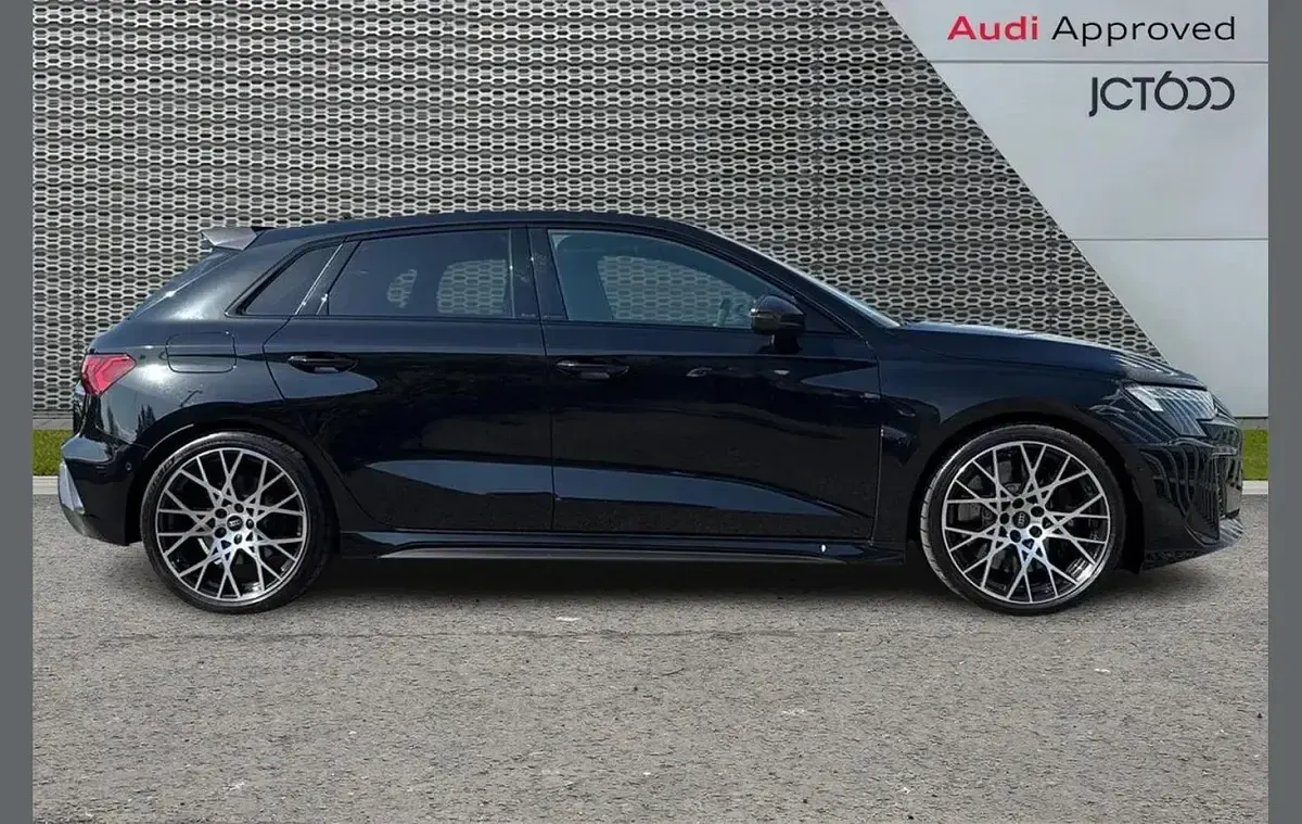 Used Audi RS3 Comfort 400 HP (294 kW) 2025 Black Sedan