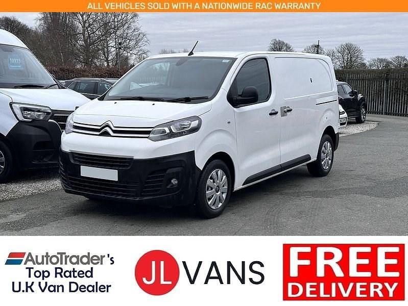 Used Citroën Dispatch 120 HP (88 kW) 2021 White MPV