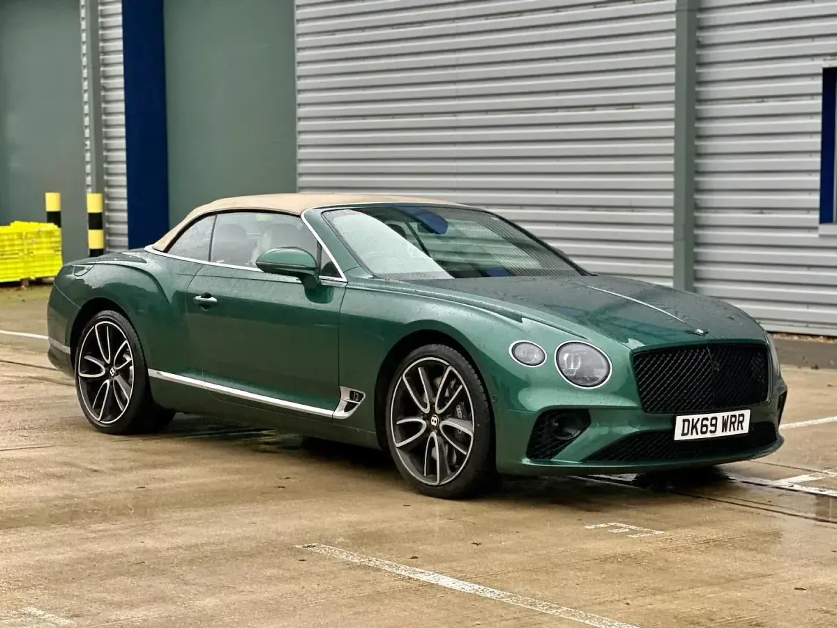 Used Bentley Continental 635 HP (467 kW) 2019 Green Cabriolet