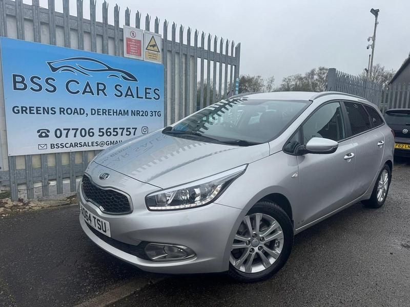 Used Kia Ceed 99 HP (72 kW) 2015 Silver Hatchback