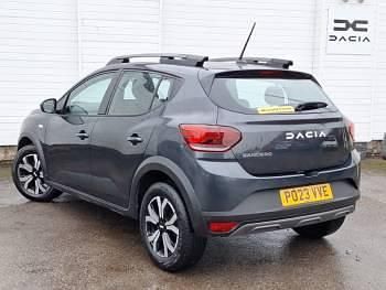 Begagnad Dacia Sandero Journey 91 HK (66 kW) 2023 Grå Halvkombi