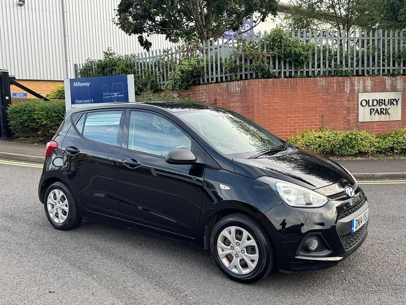 Used Hyundai i10 67 HP (49 kW) 2014 Black Hatchback