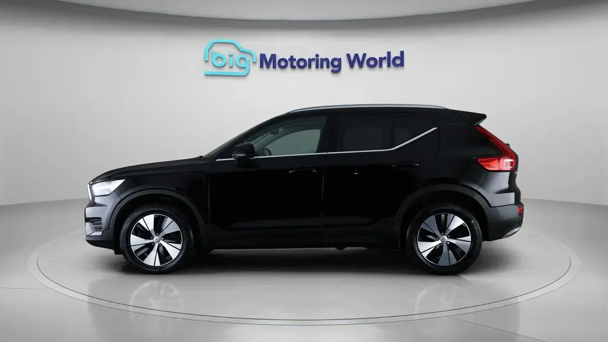 Used Volvo XC40 Core 211 HP (155 kW) 2021 Black SUV