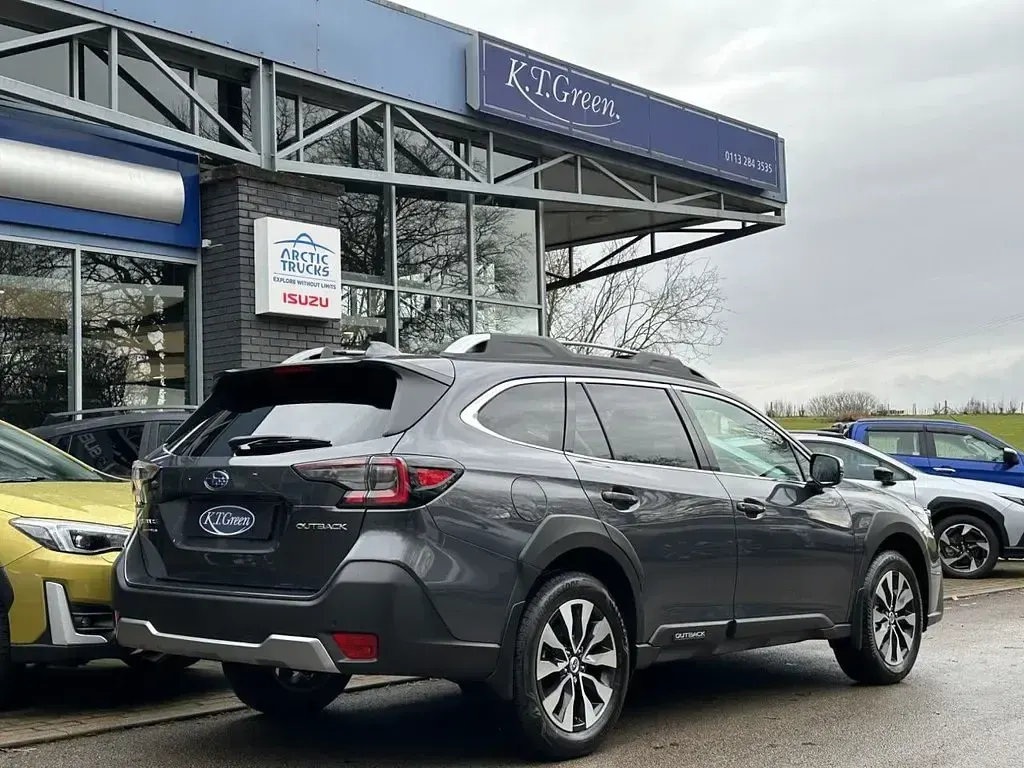 Used Subaru Outback 169 HP (124 kW) 2025 Grey Estate