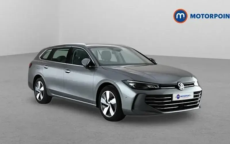 Usado VW Passat Life 204 HP (150 kW) 2025 Cinzento Carrinha