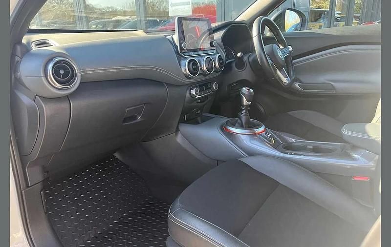 Used Nissan Juke Tekna 112 HP (82 kW) 2020 White SUV