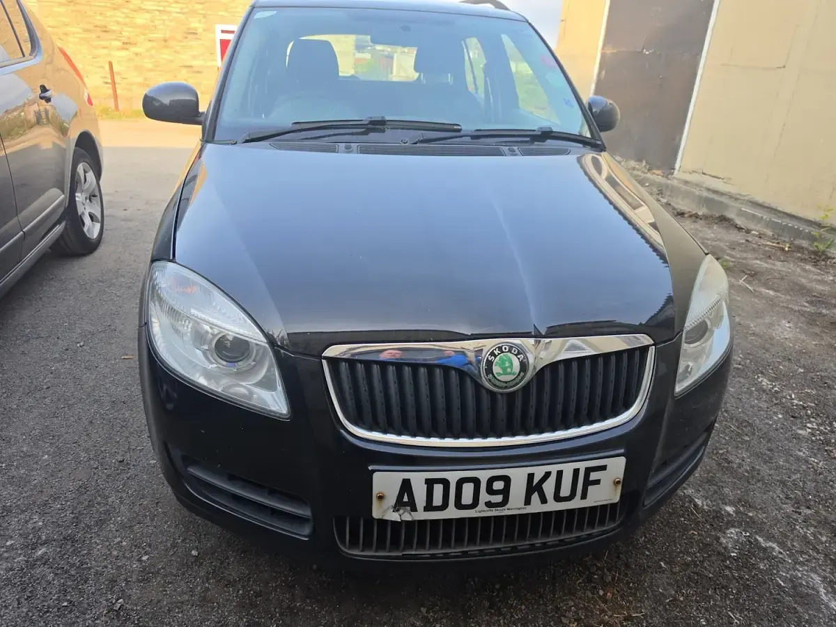 Used Skoda Fabia 80 HP (58 kW) 2009 Black Estate