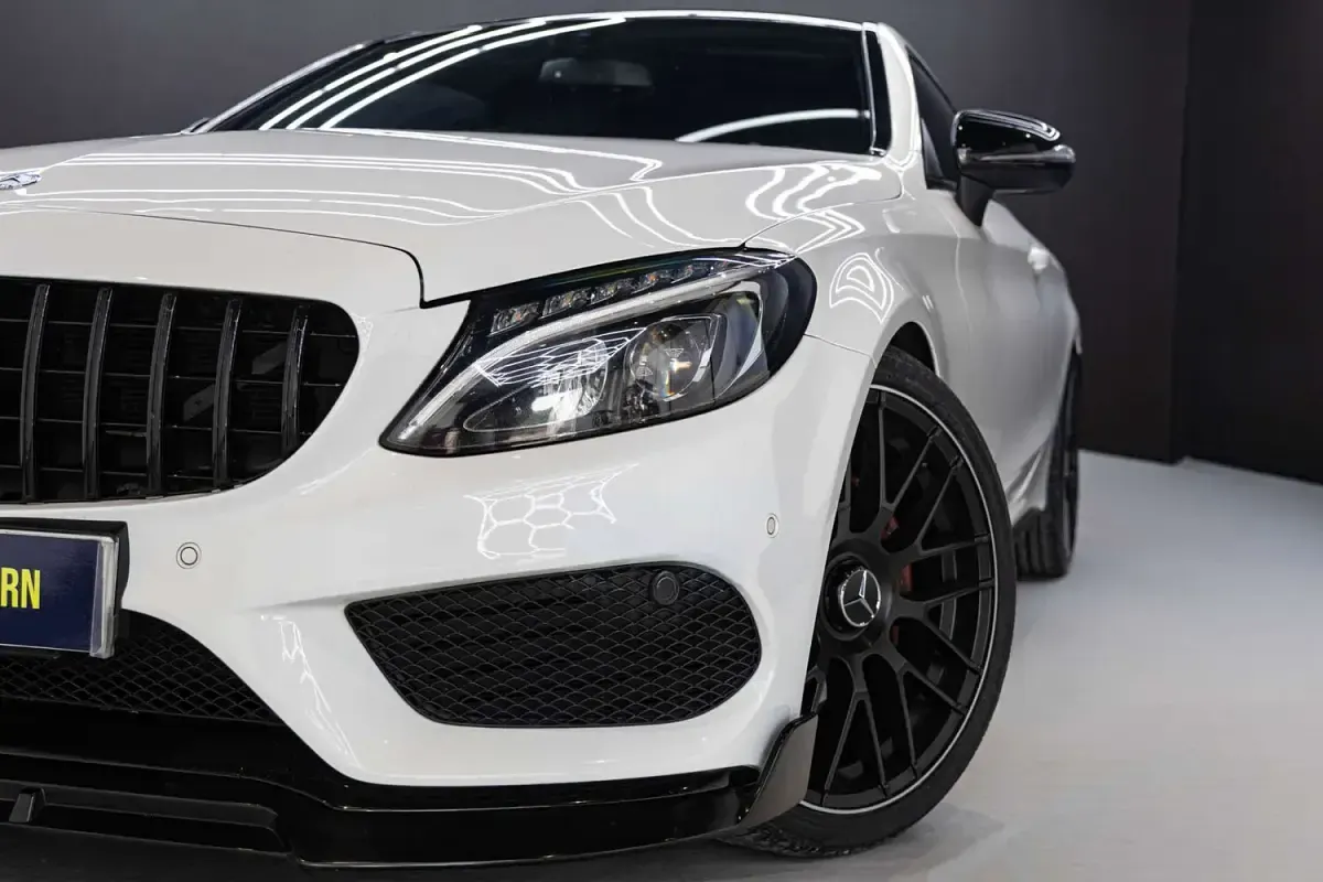Used Mercedes C220 AMG line 2016 White Coupe