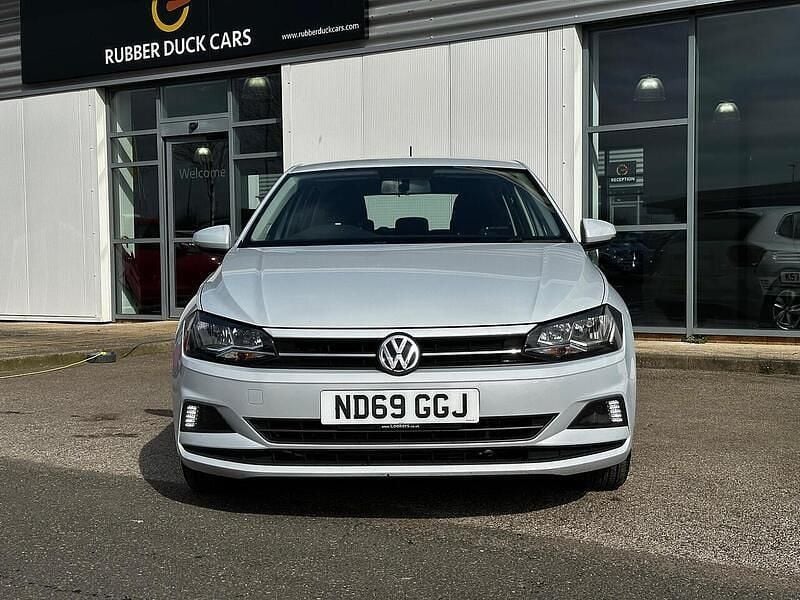 Used VW Polo SE 95 HP (69 kW) 2019 Silver Hatchback