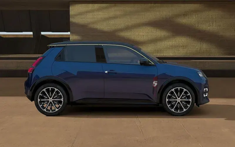 New Renault 5 E-Tech Iconic 110 kW (150 HP) 2026 Hatchback