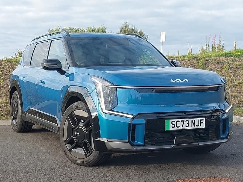 Blue Used 2024 Kia EV9 GT-Line S SUV | £54,498 (Good price) - Image 1/4