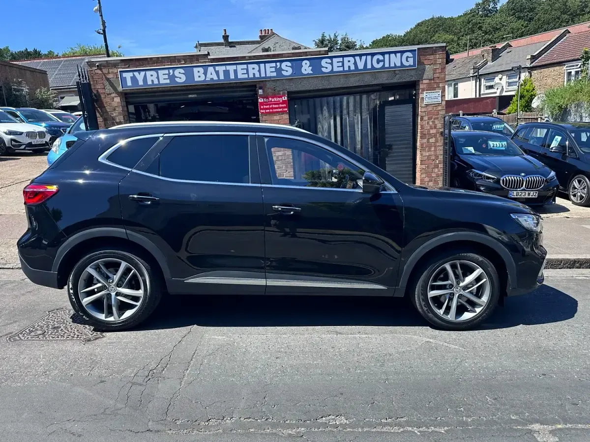 Used MG HS Exclusive 162 HP (119 kW) 2023 Black SUV