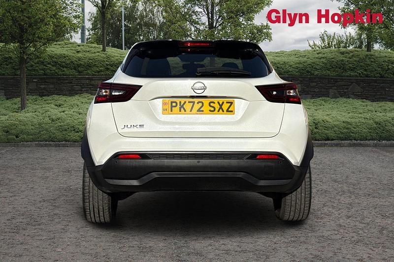 Used Nissan Juke Tekna 2022 White SUV