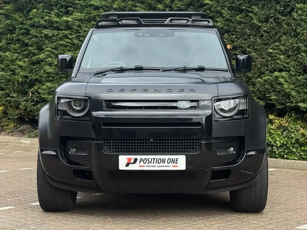 Used Land Rover Defender S 250 HP (183 kW) 2022 Black SUV