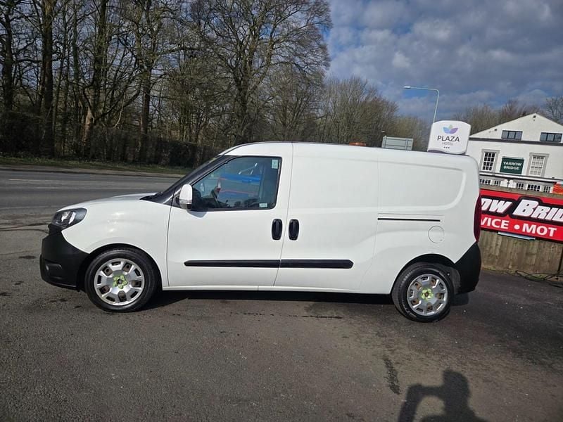 Used Fiat Doblò 2018 White MPV