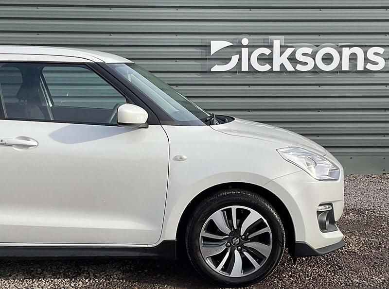 Used Suzuki Swift 2019 White Hatchback