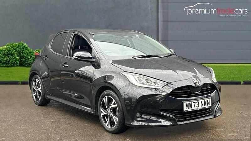 Used Toyota Yaris Hybrid Design 2024 Black Hatchback