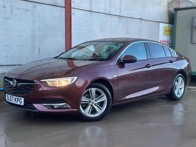Used Vauxhall Insignia SRi 2017 Red Hatchback