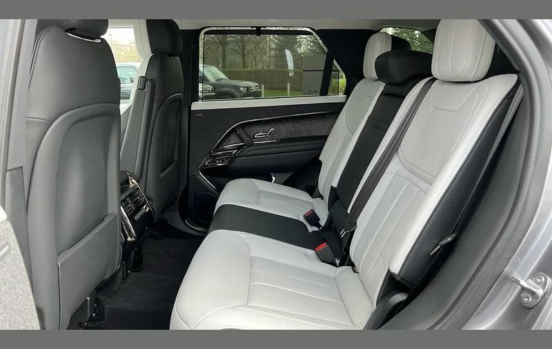 Used Land Rover Range Rover Sport SE Dynamic 300 HP (220 kW) 2023 Grey SUV