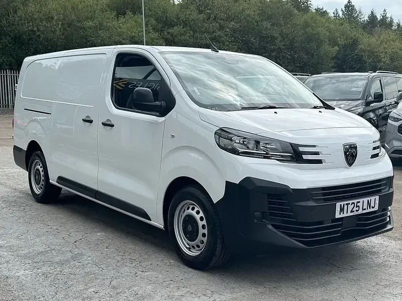 Used Peugeot Expert 120 HP (88 kW) 2025 White Van