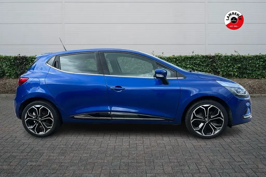 Used Renault Clio Iconic 2018 Blue Hatchback