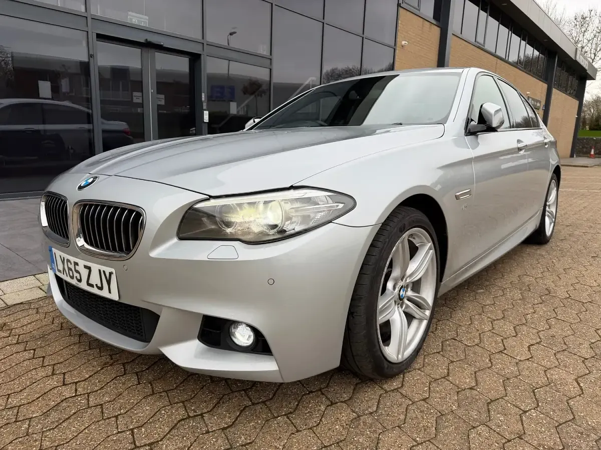 Usado BMW 530 M Sport 2015 Plateado Berlina