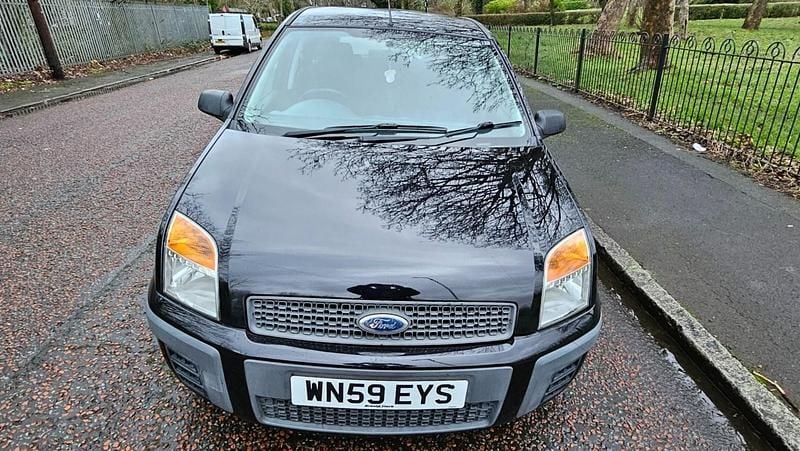 Used Ford Fusion Style 79 HP (58 kW) 2009 Black Hatchback