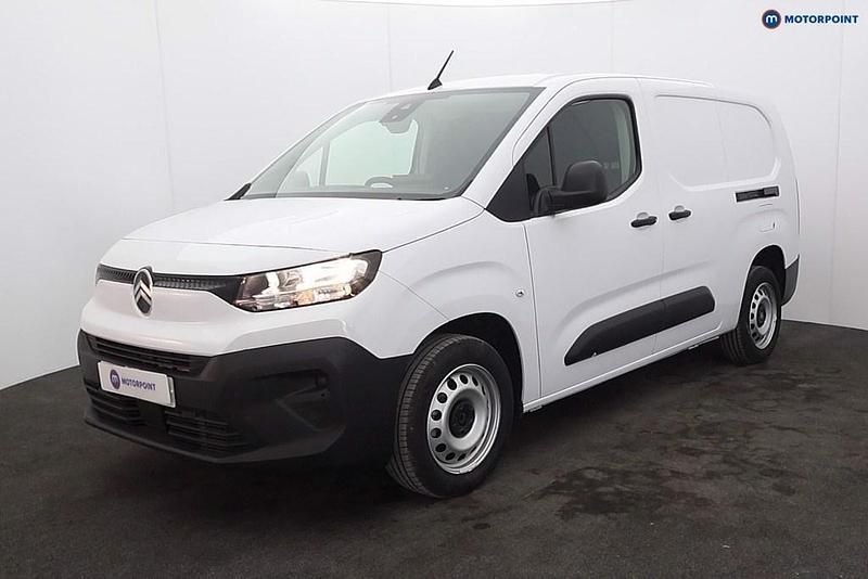 New Citroën Berlingo 100 HP (73 kW) 2026 White MPV