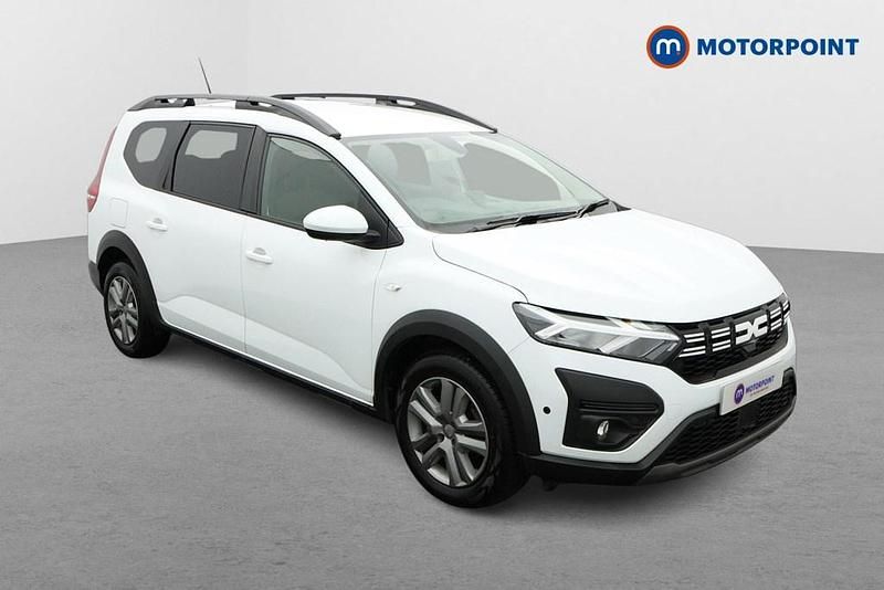 White Used 2023 Dacia Jogger Expression MPV | £13,799 (Fair price) - Image 1/4