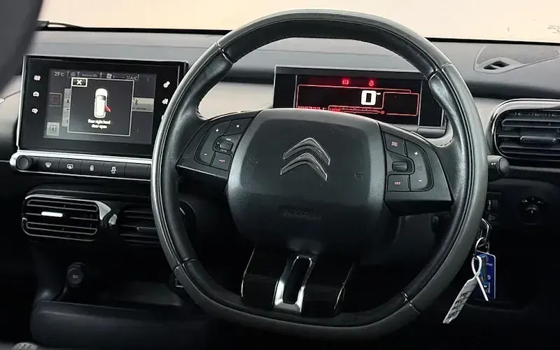 Used Citroën C4 Feel 82 HP (60 kW) 2016 Black SUV
