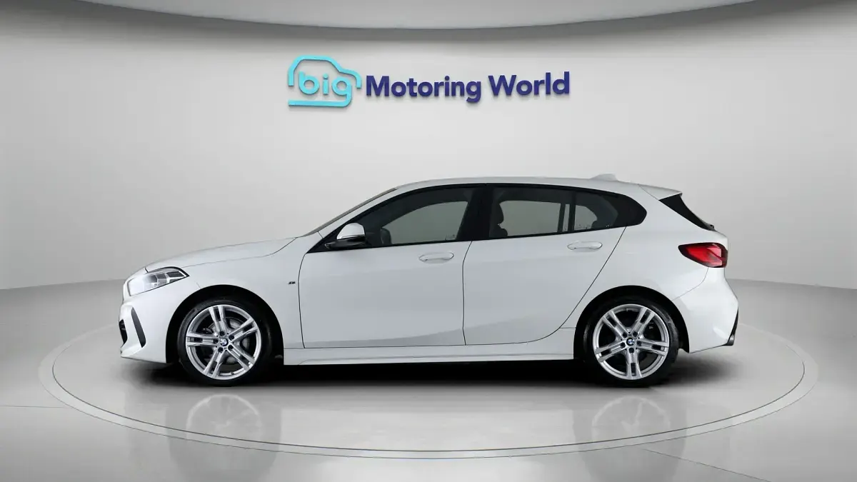 Used BMW 118 M Sport 136 HP (100 kW) 2023 White Hatchback