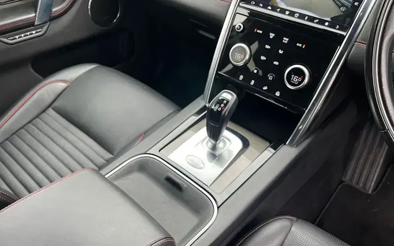 Used Land Rover Discovery Sport HSE Dynamic 241 HP (177 kW) 2020 Silver SUV