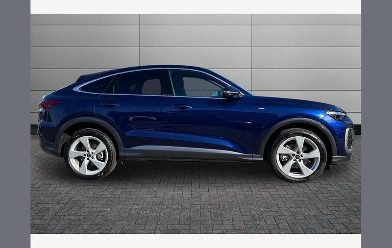 Used Audi Q5 Sportback S-Line 204 HP (150 kW) 2025 Blue SUV
